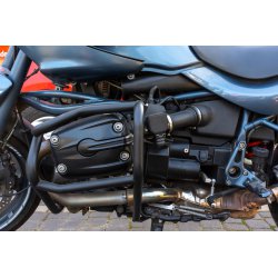 Crash pady czy gmole? Jak skutecznie zabezpieczyć motocykl przed skutkami wywrotki