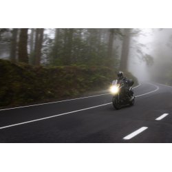 Jazda motocyklem w deszczu - jak się przygotować i jechać bezpiecznie?