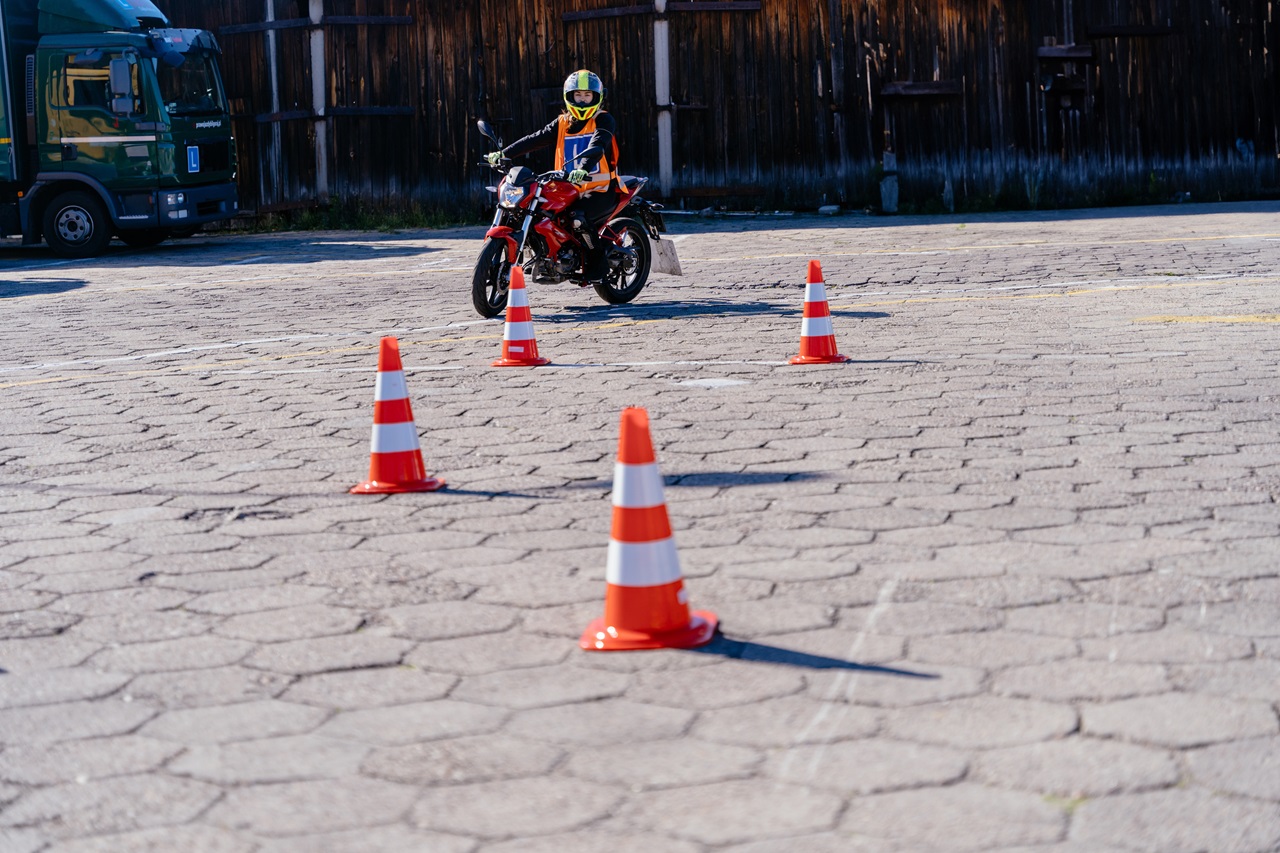 Najczęstsze błędy popełniane przez początkujących motocyklistów