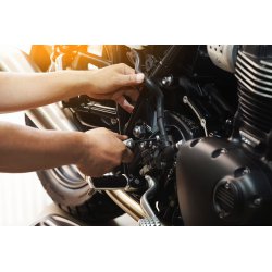 Układ chłodzenia w motocyklu – jak wymienić płyn i sprawdzić termostat?