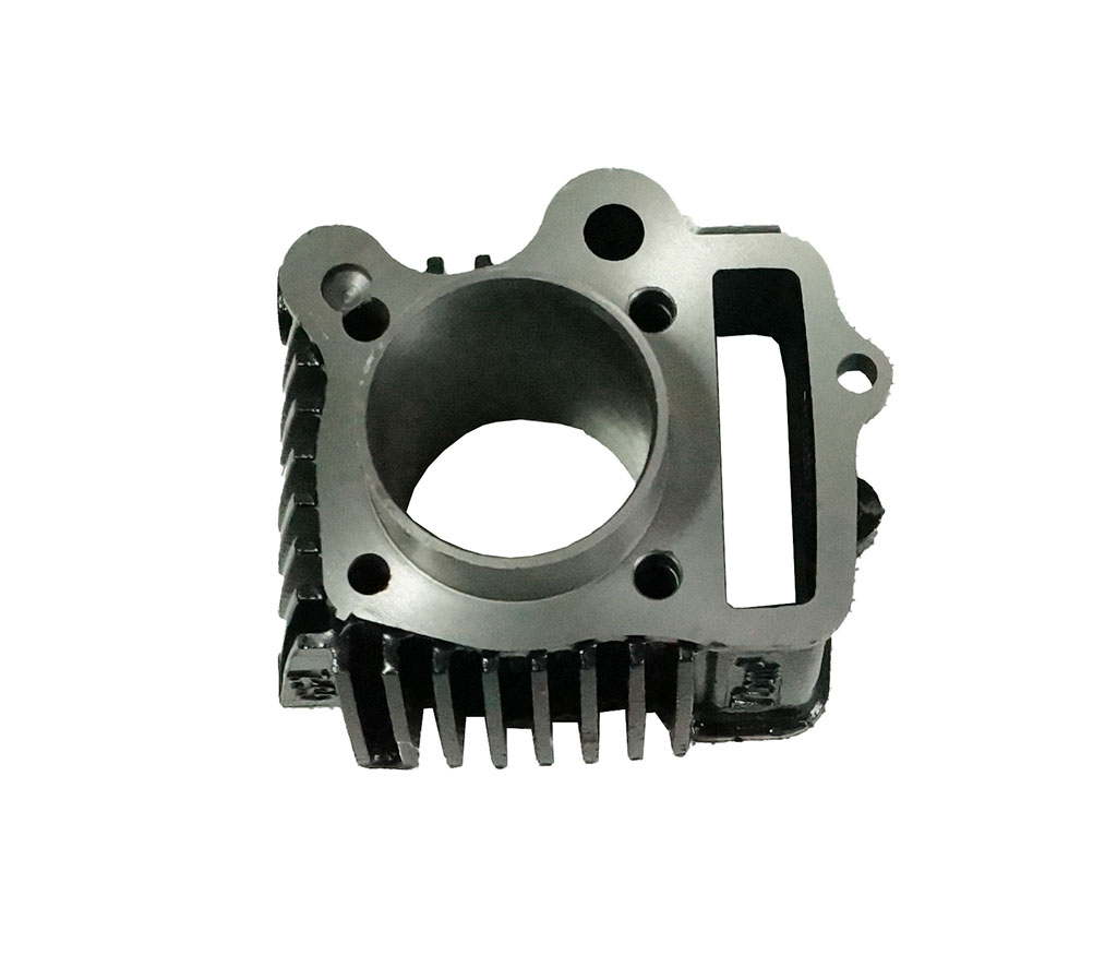 Cylinder + głowica motorowery 4T/139FMB 80ccm + świeca
