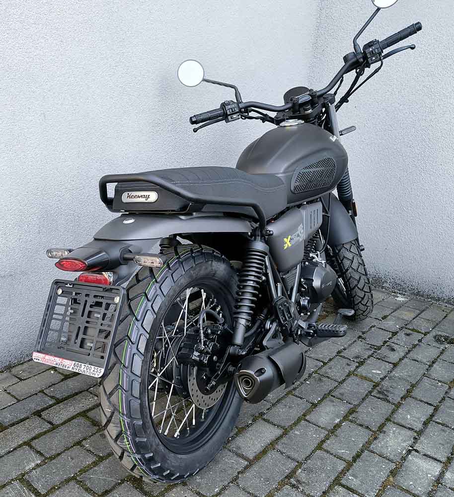 Keeway X-Light 125 Cafe Racer