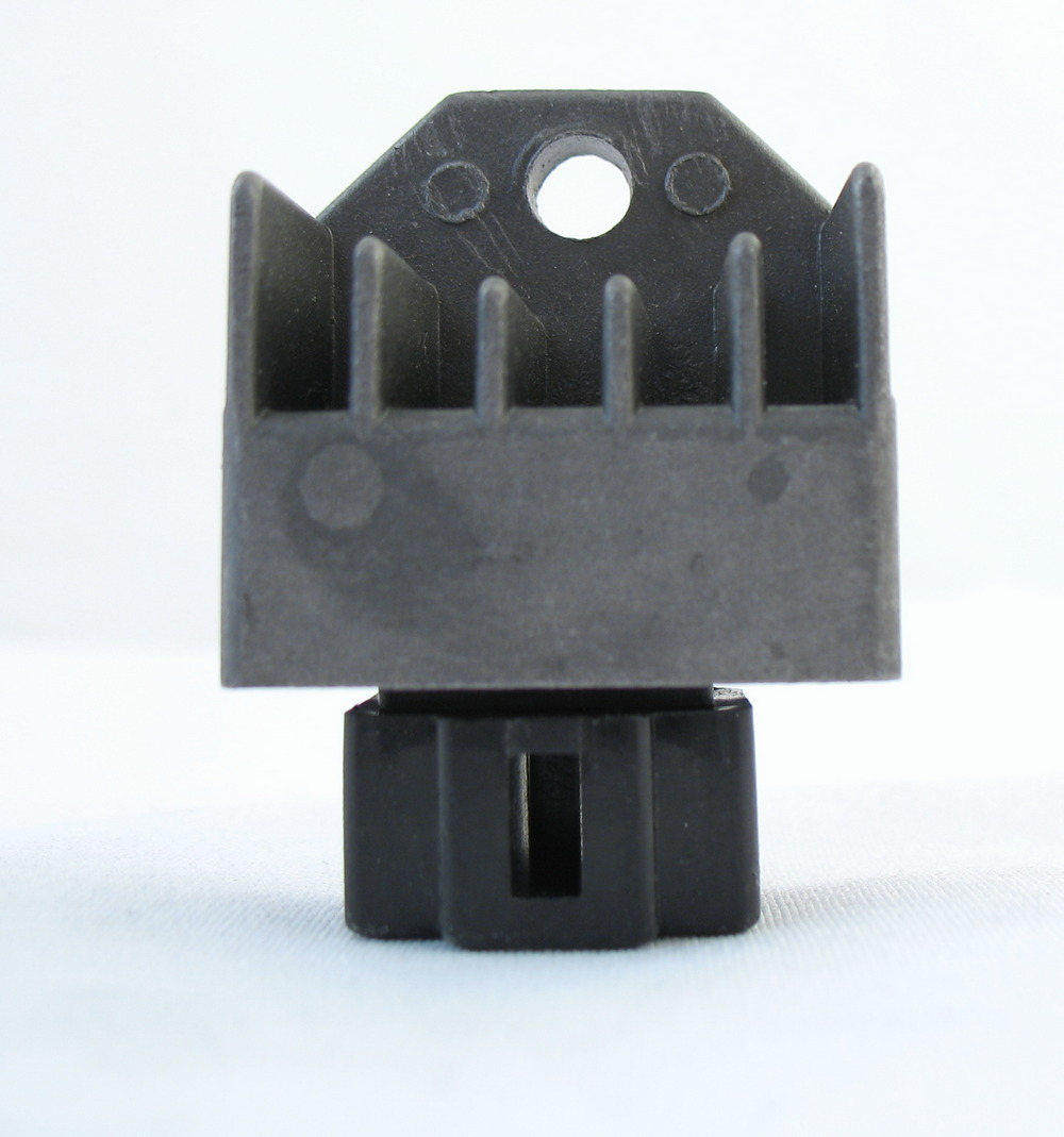 Regulator napięcia RMS Honda 50/100 Bali Aprilia (060)