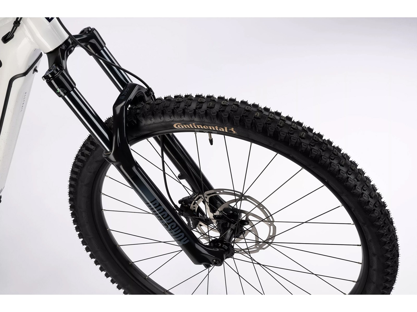 Rower elektryczny Haibike Alltrail 8 29 White Blue Gold 800Wh