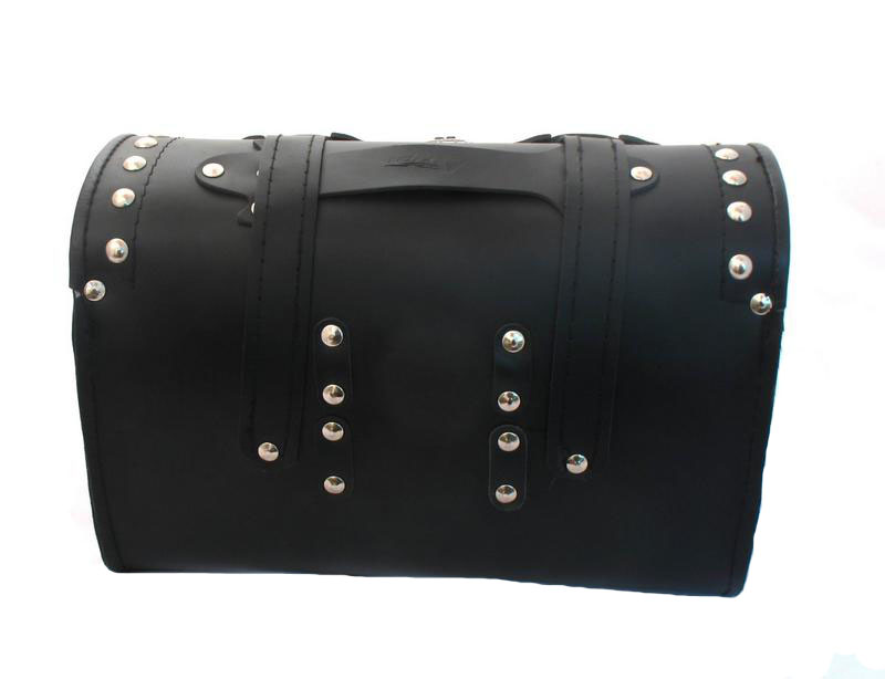 Skórzany kufer 40 cm z ćwiekami